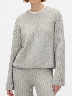 GAP Cashmere-Soft Oversized Cable-Knit Crew Neck Sweater Heather Gray Cashsoft